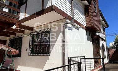 Casa Céntrica con Amplio Patio en Quilpué.