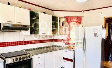 Casa Céntrica con Amplio Patio en Quilpué.