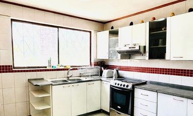 Casa Céntrica con Amplio Patio en Quilpué.