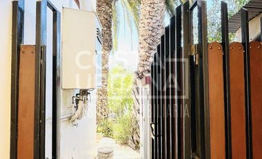 Casa Céntrica con Amplio Patio en Quilpué.