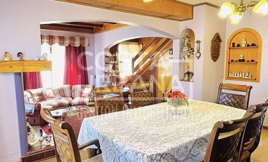 Casa Céntrica con Amplio Patio en Quilpué.