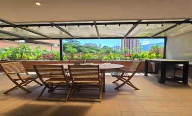 Se vende apartamento en Sabaneta, Sector Asdesillas. 133m2 con terraza