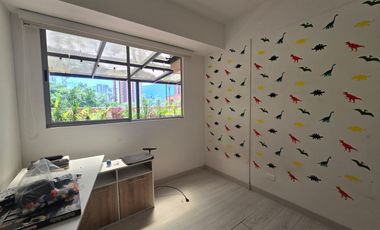 Se vende apartamento en Sabaneta, Sector Asdesillas. 133m2 con terraza