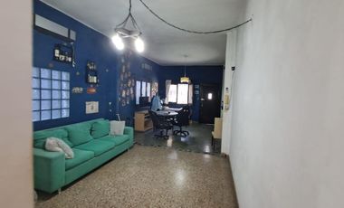 EXCELENTE CASA EN ZONA RESIDENCIAL AMPLIO LOTE