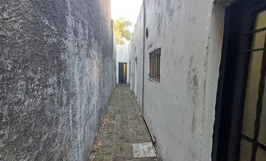 EXCELENTE CASA EN ZONA RESIDENCIAL AMPLIO LOTE