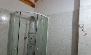 EXCELENTE CASA EN ZONA RESIDENCIAL AMPLIO LOTE