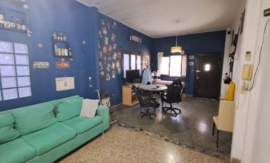 EXCELENTE CASA EN ZONA RESIDENCIAL AMPLIO LOTE