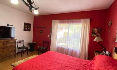 EXCELENTE CASA EN ZONA RESIDENCIAL AMPLIO LOTE