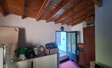 EXCELENTE CASA EN ZONA RESIDENCIAL AMPLIO LOTE