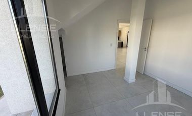 Casa 4 ambientes con pileta a estrenar en venta - Greenville Polo Resort