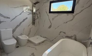 Casa 4 ambientes con pileta a estrenar en venta - Greenville Polo Resort