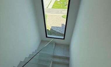 Casa 4 ambientes con pileta a estrenar en venta - Greenville Polo Resort