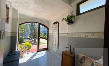 Importante casa centrica Villa Angela