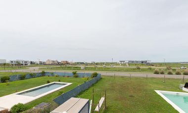 Venta de Casa en  Barrio Cerrado Villalobos, Pueblos del Plata (Se puede financiar)