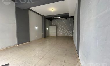 Local en Venta en Villa Dominico a 