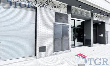 Local en Venta en Villa Dominico a 