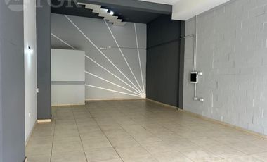 Local en Venta en Villa Dominico a 