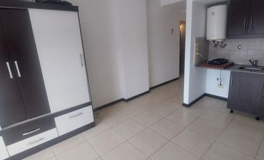 Monoambiente con balcón en alquiler Morón