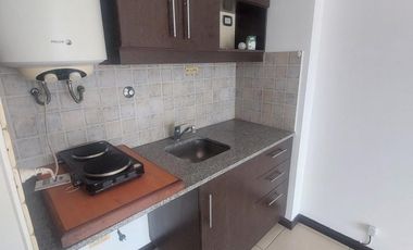 Monoambiente con balcón en alquiler Morón