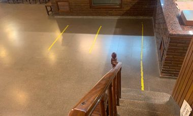 Local en  Avenida Rolón a metros de la estación