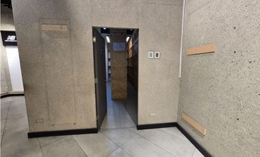 Arriendo de local Comercial en MALL