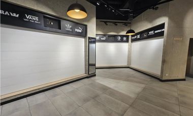 Arriendo de local Comercial en MALL