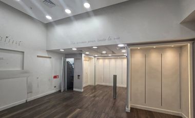 Arriendo de local Comercial en MALL