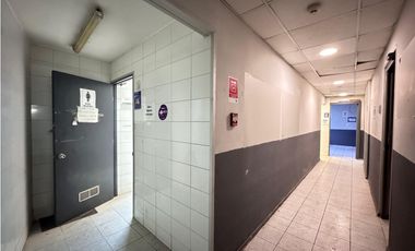 Arriendo local comercial, Los Dominicos, Las Condes