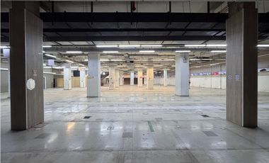 Arriendo local comercial, Los Dominicos, Las Condes