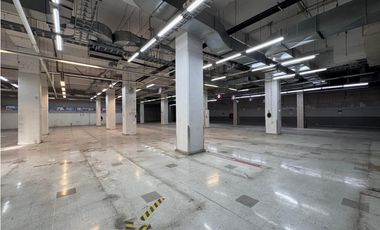 Arriendo local comercial, Los Dominicos, Las Condes