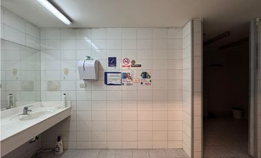 Arriendo local comercial, Los Dominicos, Las Condes