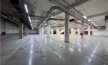 Arriendo local comercial, Los Dominicos, Las Condes