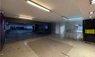 Arriendo local comercial, Los Dominicos, Las Condes