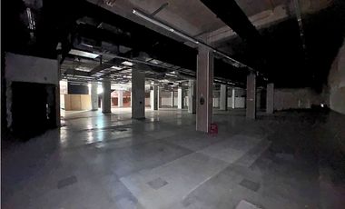 Arriendo local comercial, Los Dominicos, Las Condes