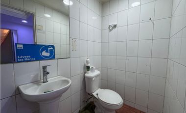 Arriendo Local Comercial, Bombero Adolfo Ossa, Santiago