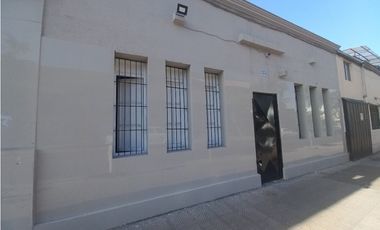 Arriendo de Casa Comercial, metro Matta, Santiago