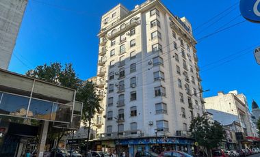 Departamento 3 dormitorios con balcon en venta La Plata