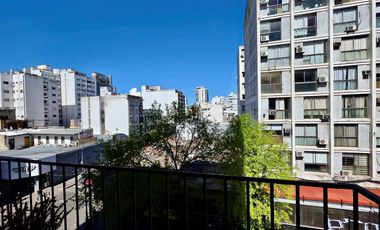 Departamento 3 dormitorios con balcon en venta La Plata