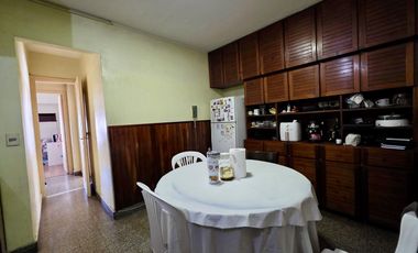 Departamento 3 dormitorios con balcon en venta La Plata