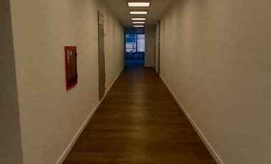 Excelentes oficinas sobre Colectora Panamericana, son 337M2 1° PISO al fte.