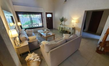 Casa - Temperley Oeste