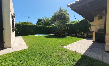 Casa - Temperley Oeste