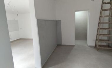 Casa APTO VIVIENDA/USO PROFESIONAL Y/O COMERCIAL