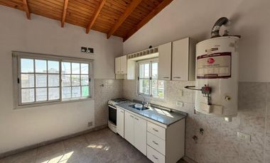 Departamento de tres ambientes en Alquiler en Villa Dominico