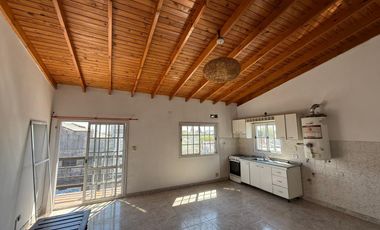 Departamento de tres ambientes en Alquiler en Villa Dominico