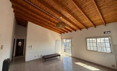 Departamento de tres ambientes en Alquiler en Villa Dominico