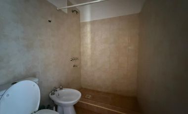 Departamento de tres ambientes en Alquiler en Villa Dominico