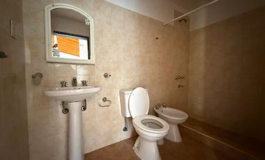 Departamento de tres ambientes en Alquiler en Villa Dominico