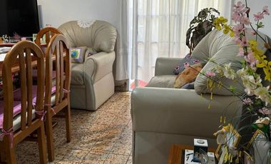 Departamento en  Pb con 2 patios y cochera