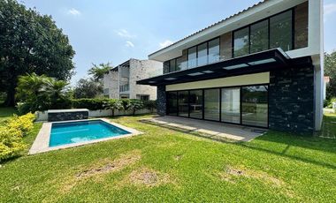 Residencia de Lujo Frente Al Campo de Golf en Paraíso Country Club